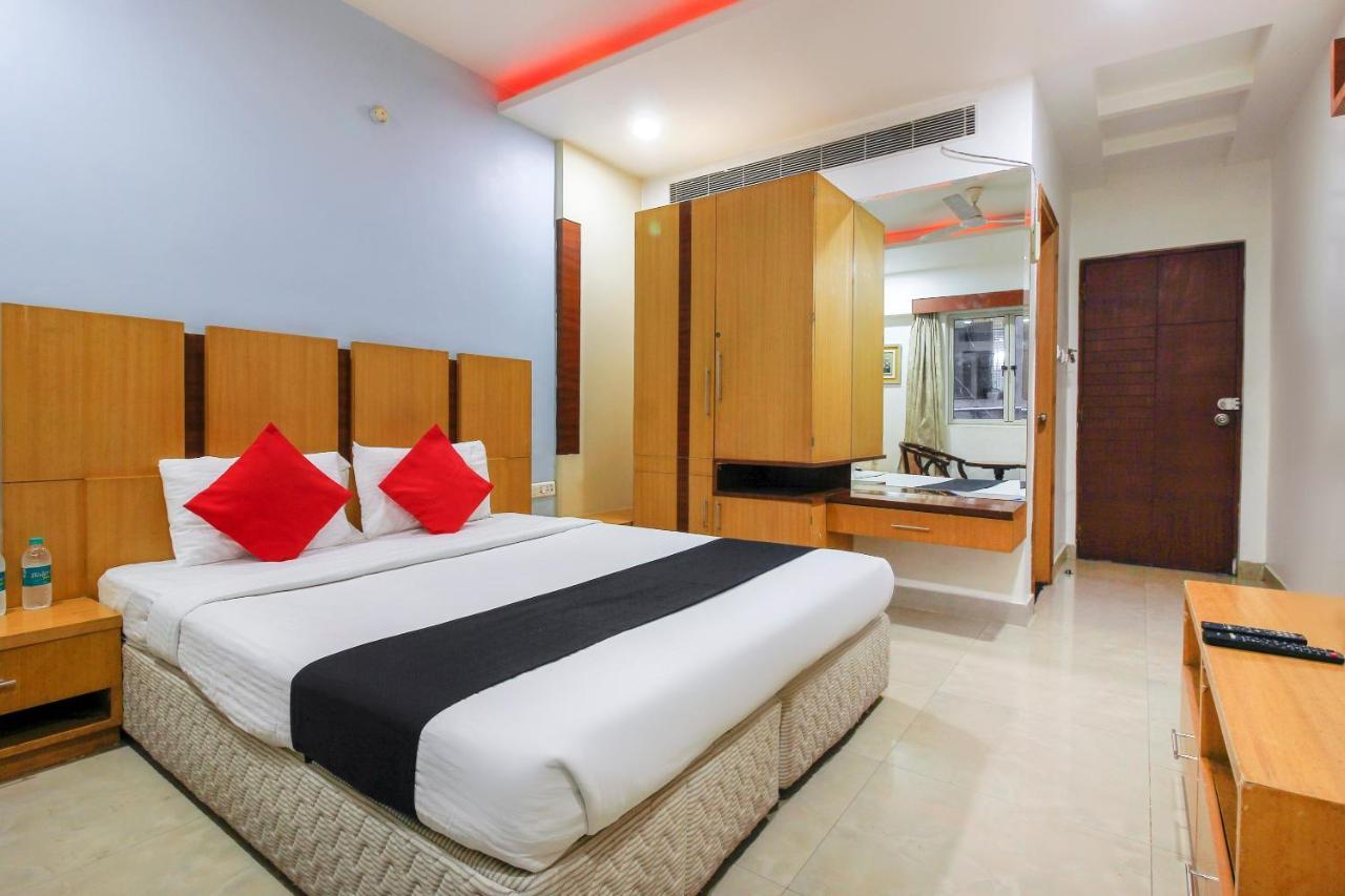 Capital O 66968 Haveli The Landmark Hotel Warangal Esterno foto