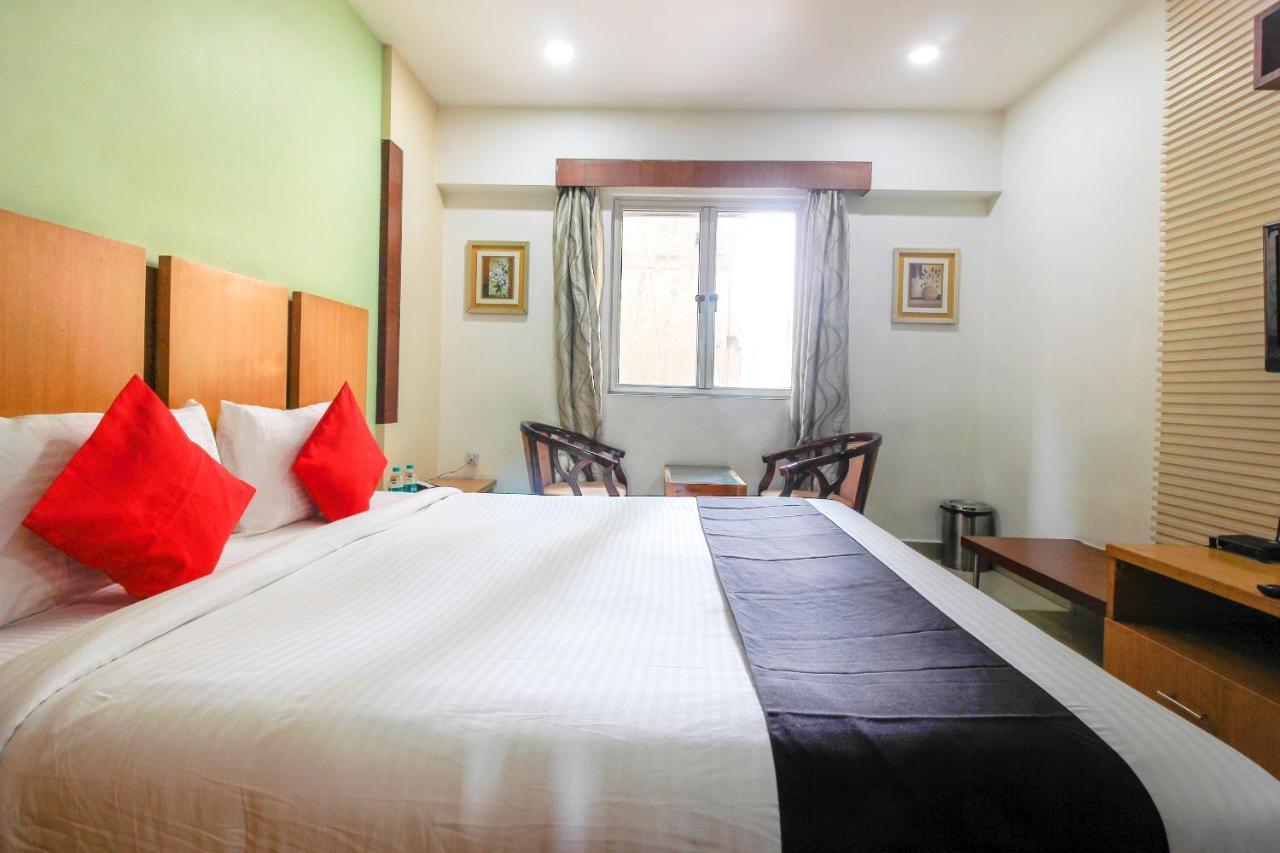 Capital O 66968 Haveli The Landmark Hotel Warangal Esterno foto
